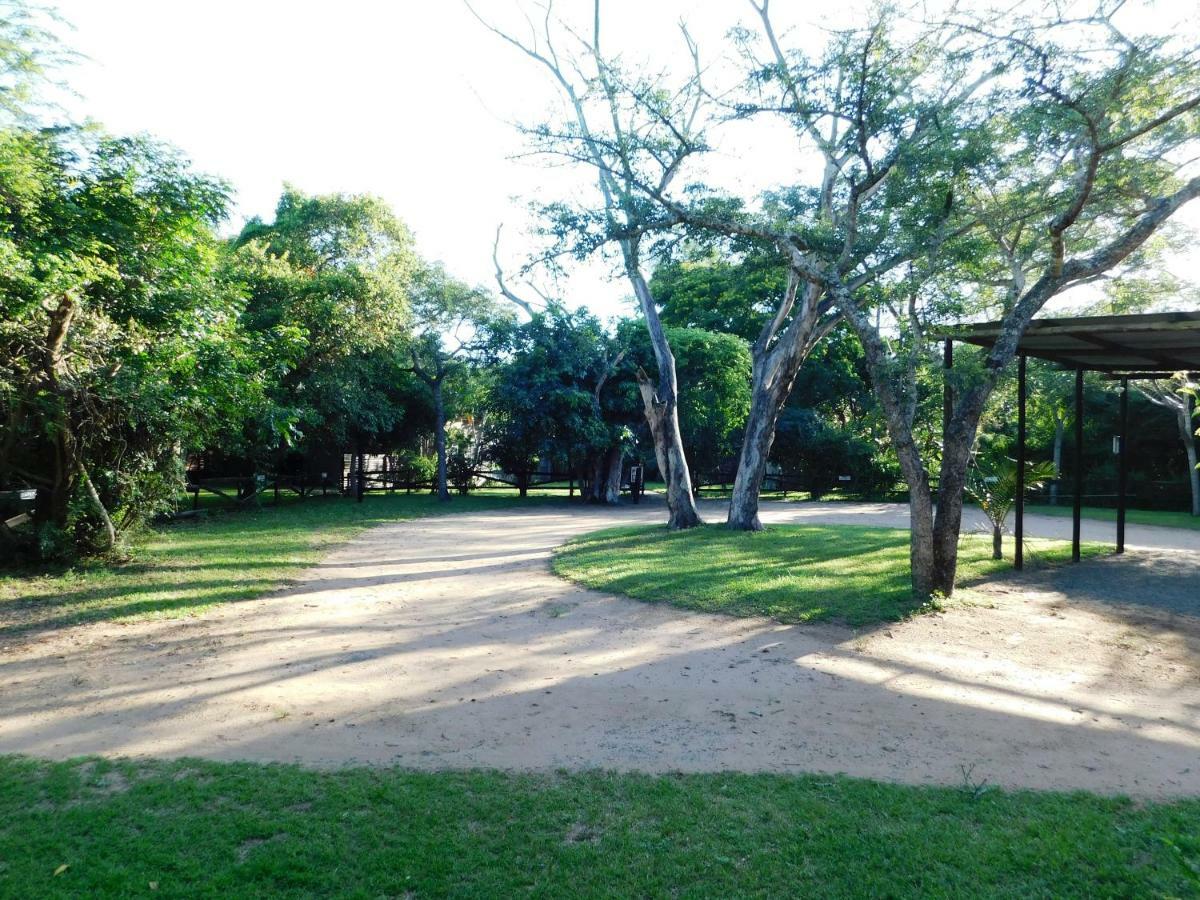 Isinkwe Bush Camp Villa Hluhluwe Buitenkant foto